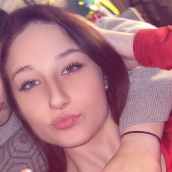 Babysitter in Charleroi: Tiffany