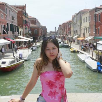 Babysitter Budapest: Enikő