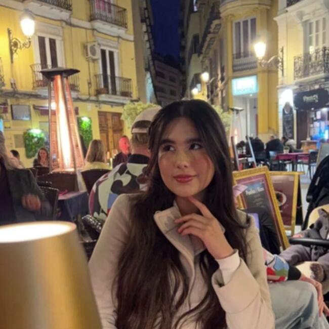 Nanny in Valencia: Valentina