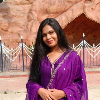 बेबीसिटर बंगलौर: Priya