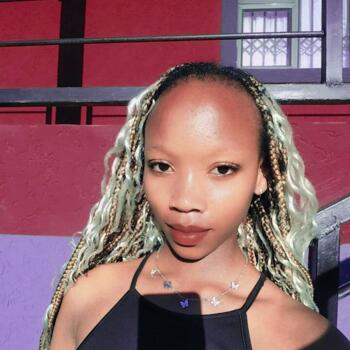 Babysitter in Mthatha: Pumzile