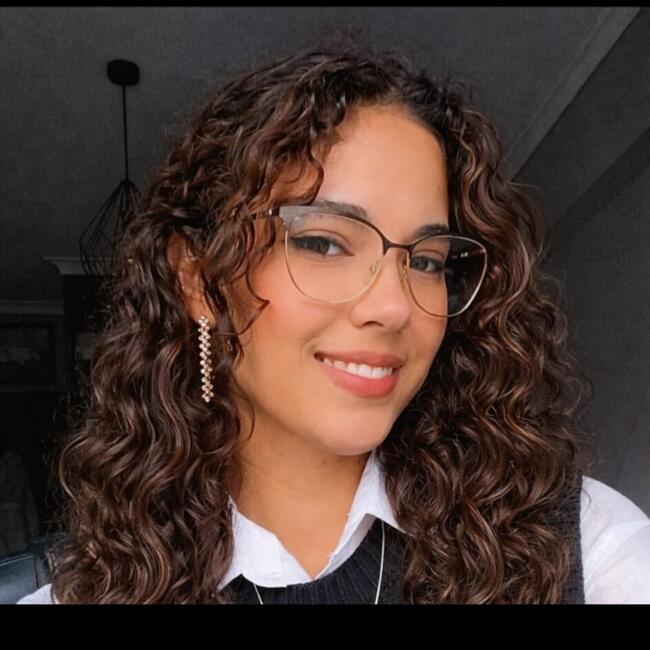 Babysitter em Rio de Mouro: Sandra