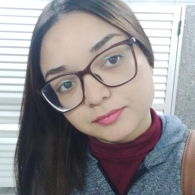 Babysitter in Aparecida de Goiânia: Danielle