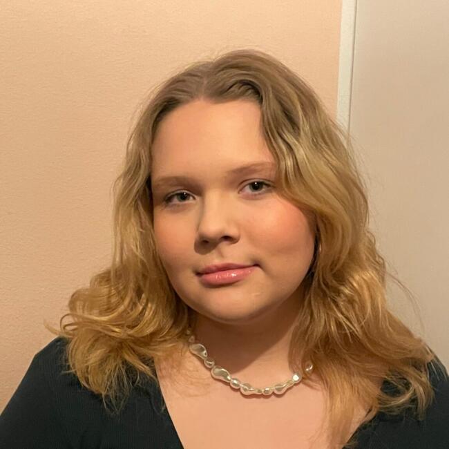 Babysitter in Nantes: Helmi