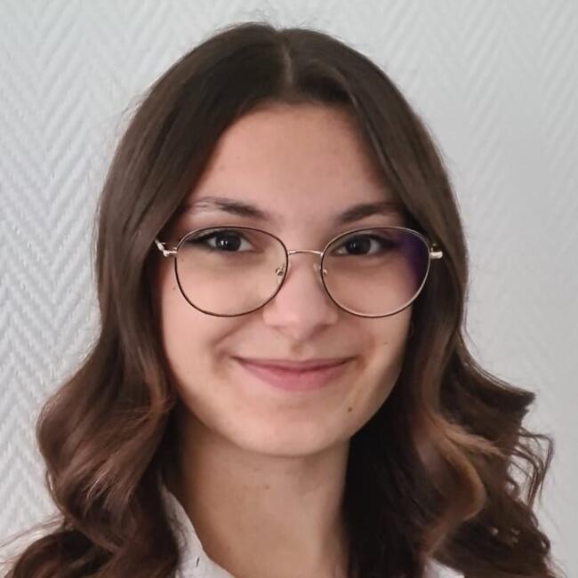 Babysitter in Toulouse: Célia