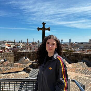 Niñera en San Sebastián: Indira