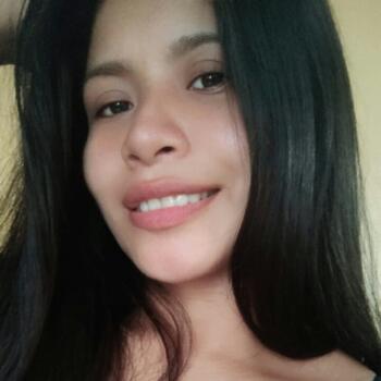 Babysitter in Tena: Carmen