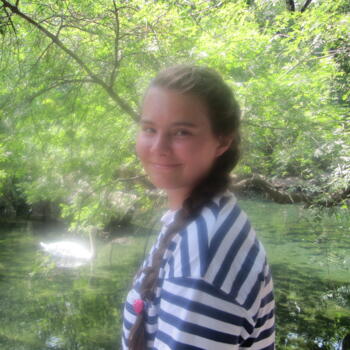 Babysitter in Vienna: Valeria