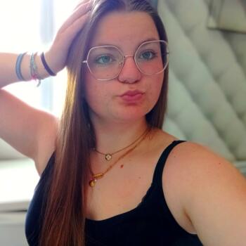 Babysitter in Saint-Amand: Mélina