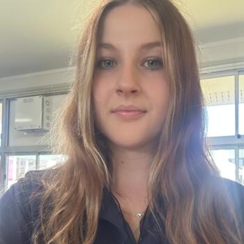 Babysitter in Mackay: Abbie