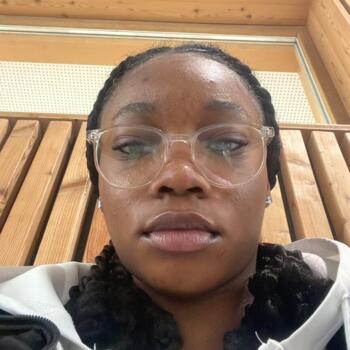Babysitter in Gennevilliers: Eli
