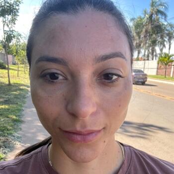 Emprego de babá em Brasília: emprego de babá Rany