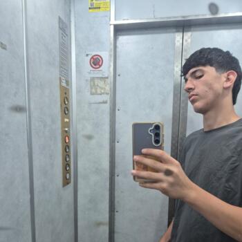 בייביסיטר פתח תקווה: אבי
