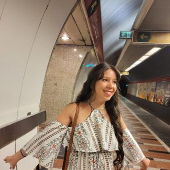 Babysitter Budapest: Klaudia