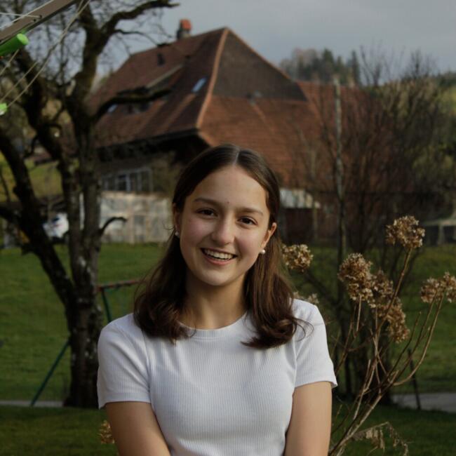 Baby-sitter in Bowil: Sara