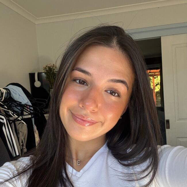 Babysitter in Melbourne: Emily