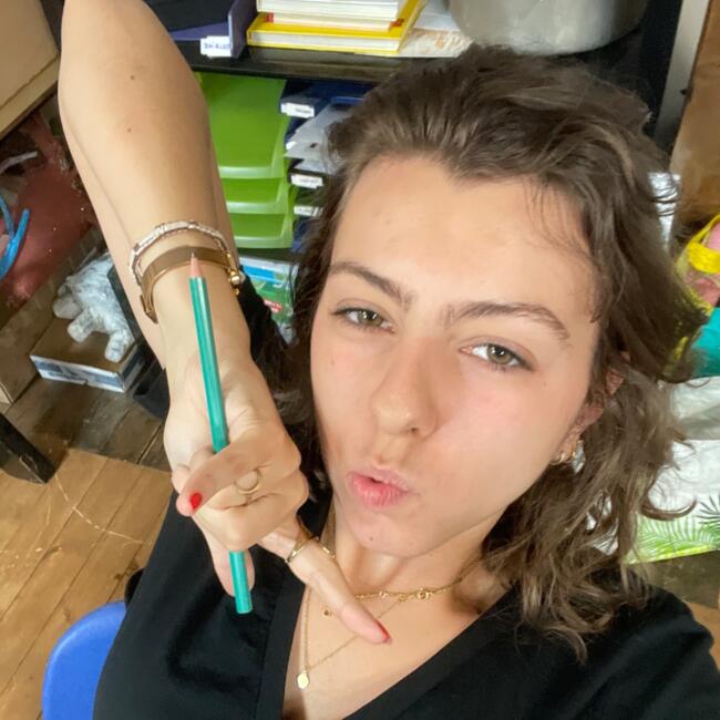 Babysitter in Poitiers: Manon