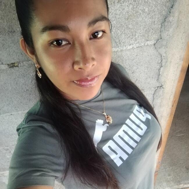 Babysitter in Anton Valley: Estefani