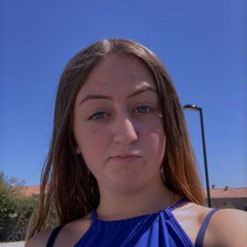 Babysitter in Nantes: Luna