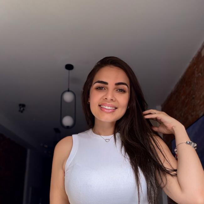 Babysitter in Nottingham: Larissy