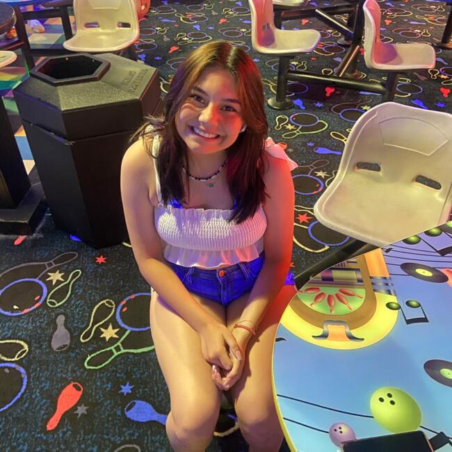 Babysitter in Valley: Addy