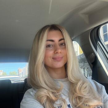 Babysitter in Melbourne: Emily