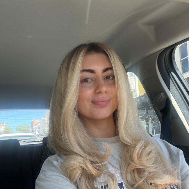 Babysitter in Melbourne: Emily