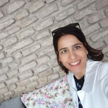 Babysitter in Seixal: Claudia