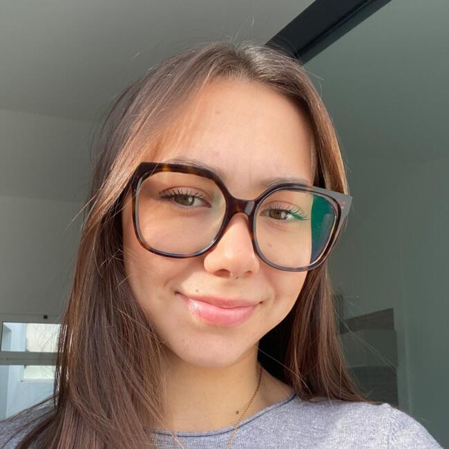 Babysitter in Annemasse: Francesca