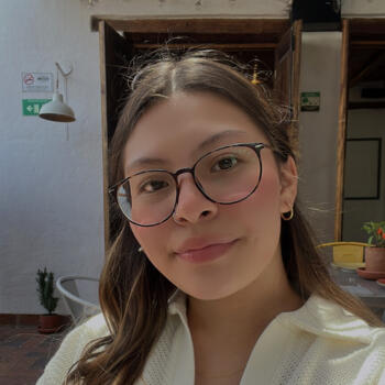 Niñera en Cajicá: María