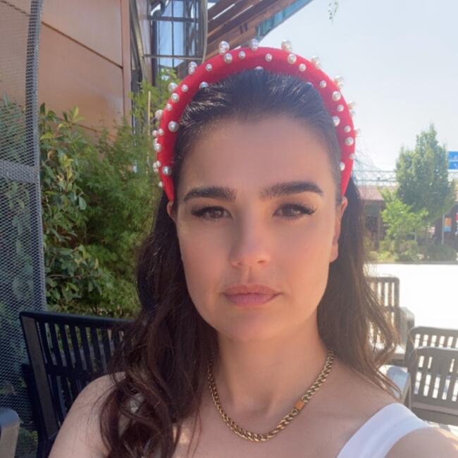 Babysitter in Brentford Ait: Eva