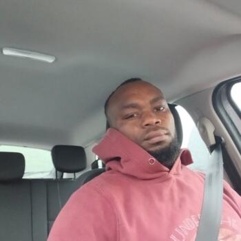 Babysitting job in Domodossola: babysitting job Amadu