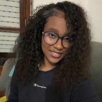 Babysitter em Unhos: Abissá