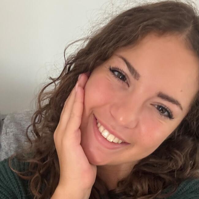 Babysitter in Marseille: Elsa