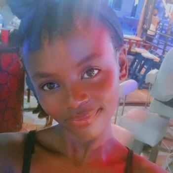 Babysitter in Dar es Salaam: Sylvia