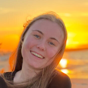 Babysitter in Saint-Aubin-du-Cormier: Florine