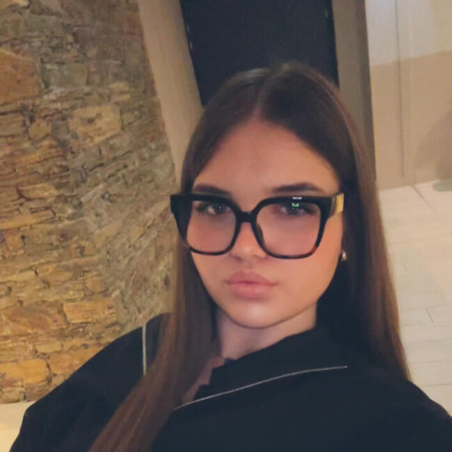 Babysitter in Sassenage: Leane