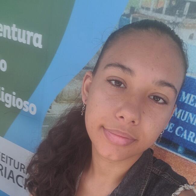 Emprego de babá em Cariacica: Thailane