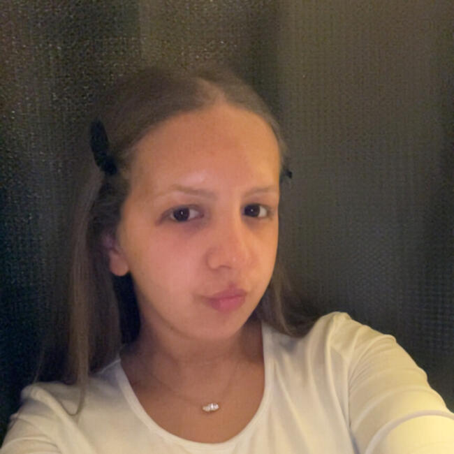 Babysitter in Monteux: Yasmina