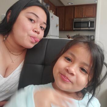 Babysitter in Los Angeles: Hazel