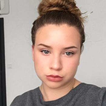 Babysitter Malling: Emy