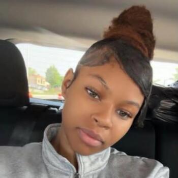 Babysitter in Milwaukee: Niyah