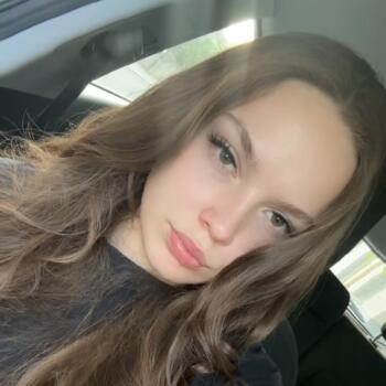 Babysitter in Mons: Stacy