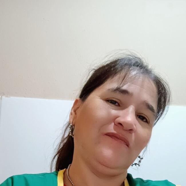 Niñera en José María Ezeiza: Laura