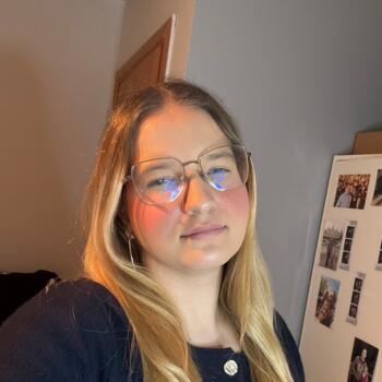 Babysitter Péruwelz: Laura