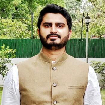 Nanny job in New Delhi: babysitting job Media