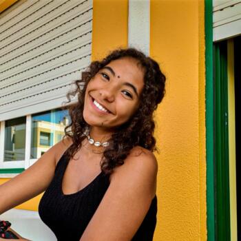 Babysitter em Setúbal: Nicole