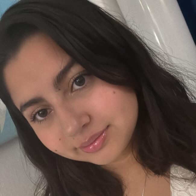 Babysitter in Everett (Washington): Laura