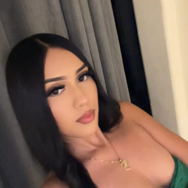 Babysitter in Palmdale: Stephanie