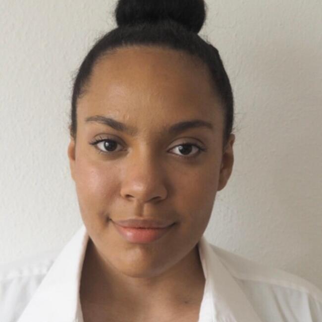 Babysitter in Montauban: Ariadna